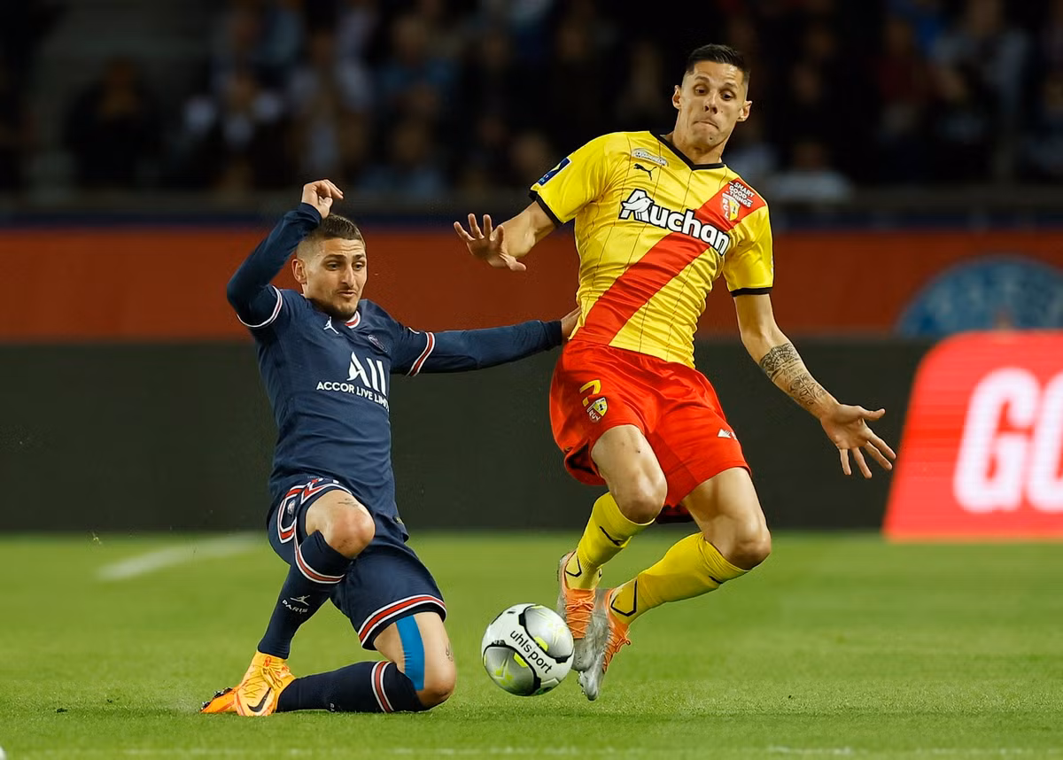 Marco Verratti (PSG - định giá: 55 triệu euro): Raiola có công lớn giúp sự nghiệp của Verratti thăng hoa. Năm 2012, tiền vệ này chuyển đến đầu quân cho PSG mà chưa chơi trận nào tại Serie A.