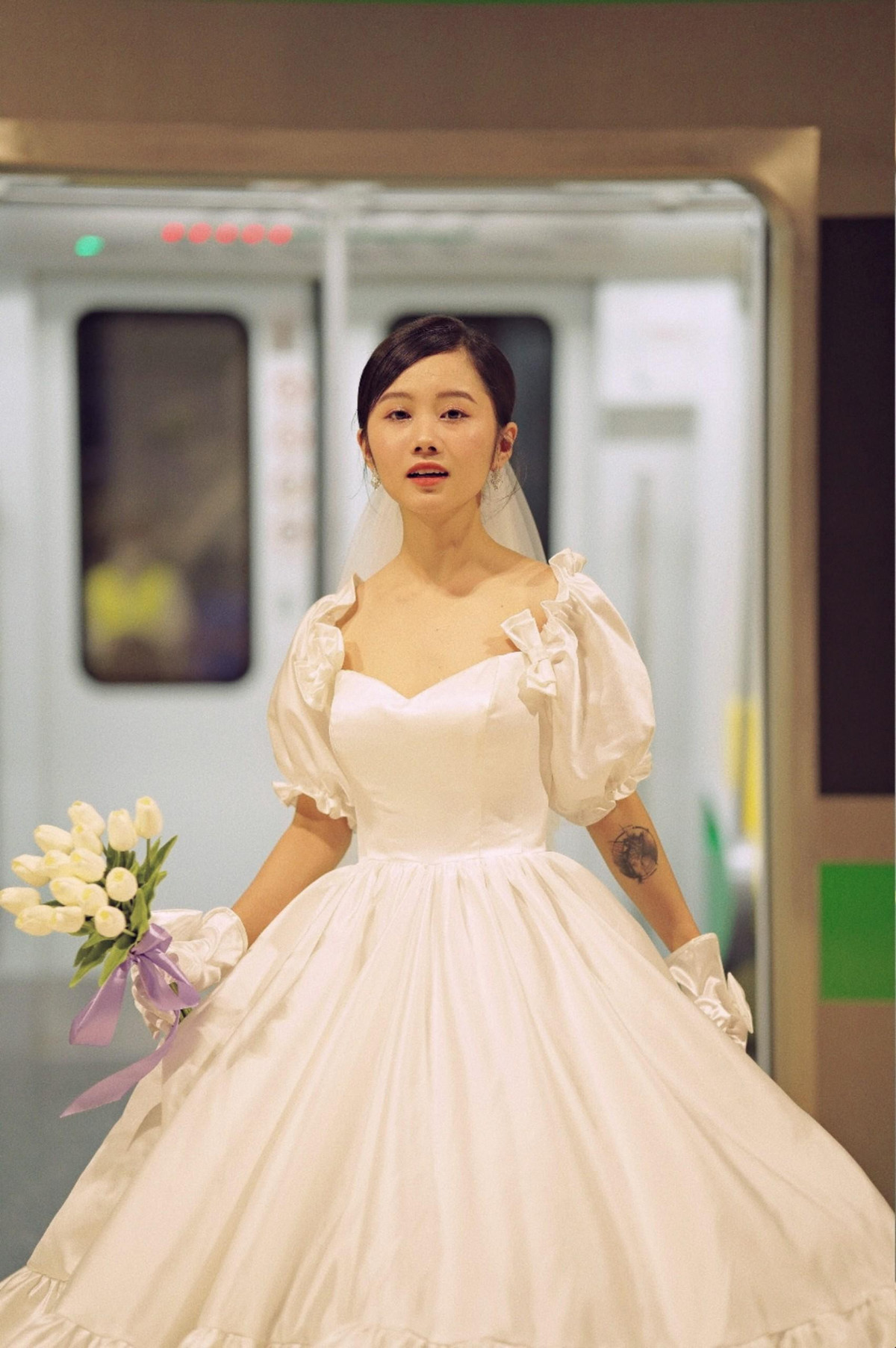 Dong vai co dau, nu sinh truong Dai hoc Mo khien nam sinh nhung nho-Hinh-13