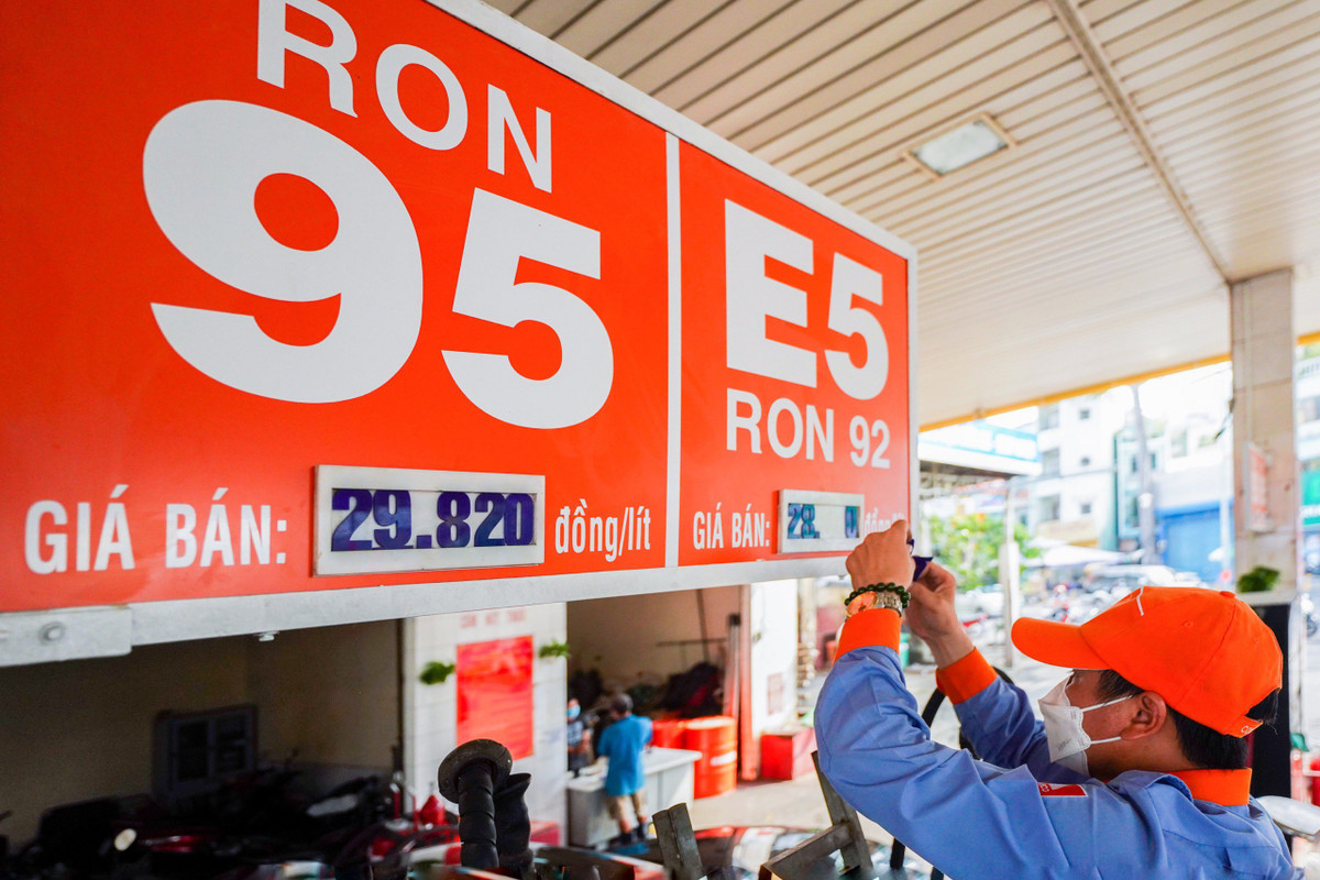 Bo truong Cong Thuong: Du tru xang dau cua Viet Nam chi duoc 5-7 ngay