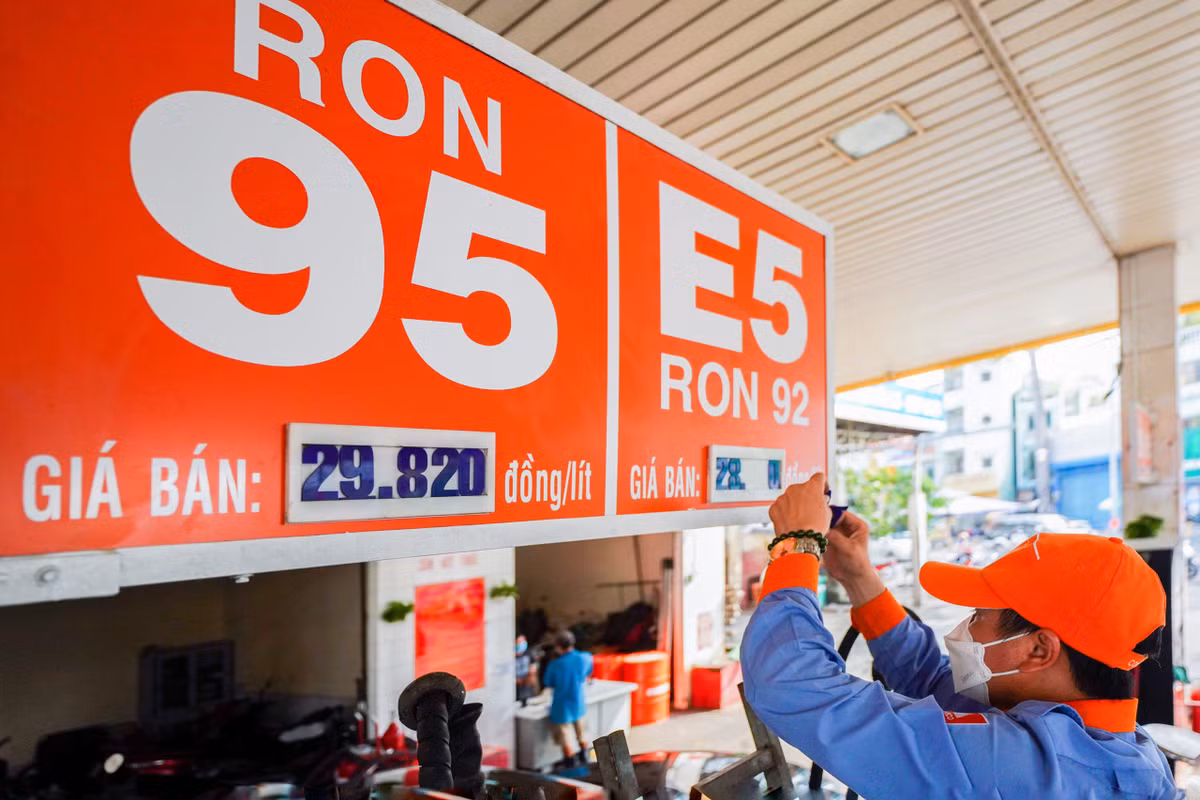 Bo truong Cong Thuong: Du tru xang dau cua Viet Nam chi duoc 5-7 ngay