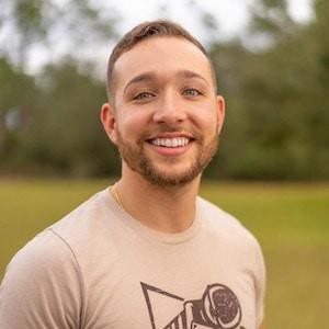 Chang trai 26 tuoi so huu tai san ti do nho thu nhap thu dong