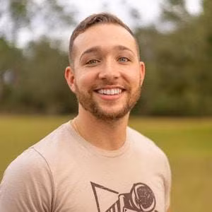 Chang trai 26 tuoi so huu tai san ti do nho thu nhap thu dong