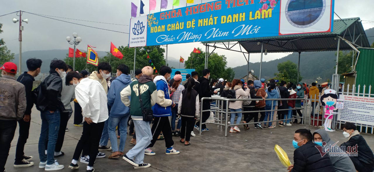 Xoa mon tuong 'than ho' o chua Huong Tich cau het benh