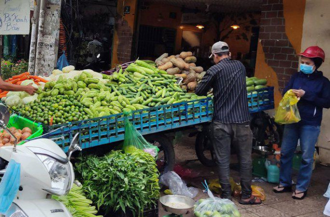 Mưa nhiều, rau xanh đắt đỏ Mua nhieu, rau xanh dat do