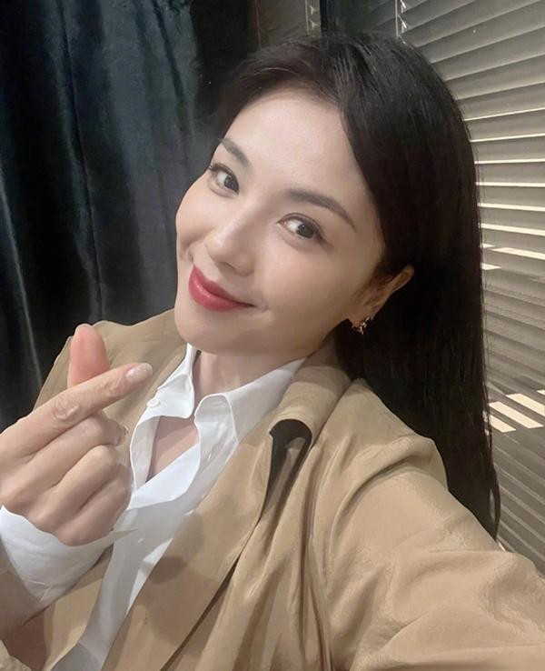 My nhan phan boi Chau Tinh Tri va loat 'Bach Xa' dep nhat man anh gio the nao?-Hinh-13