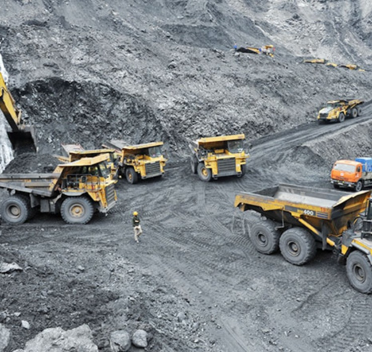 Phần lớn lượng than đá sản xuất tại Ukraine là để sử dụng trong nước, với chỉ một ít trữ lượng nhỏ được trích ra để xuất khẩu.