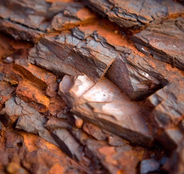 Phần lớn quặng sắt được Ukraine xuất khẩu sang Trung Quốc nhằm phục vụ công việc sản xuất của quốc gia này.