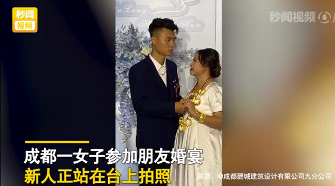 Bieu cam chu re trong dam cuoi hoi mon khung gay chu y