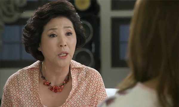 Hứa tặng con dâu căn hộ, vừa hết tuần trăng mật mẹ chồng “lật mặt” Hua tang con dau can ho, vua het tuan trang mat me chong “lat mat”