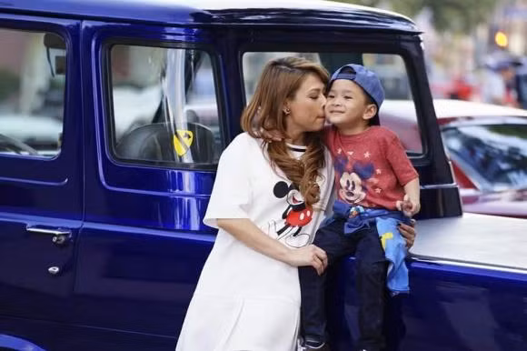 Con trai Ngo Kien Huy hiem hoi lo dien, giong bo ruot o 1 diem nay-Hinh-4