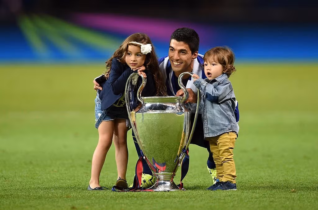 Con gai Luis Suarez tro thanh hien tuong mang xa hoi-Hinh-7