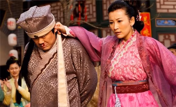 Co nhan day: “Dan ong 38 at phat tai, phu nu 38 de goa phu”-Hinh-5