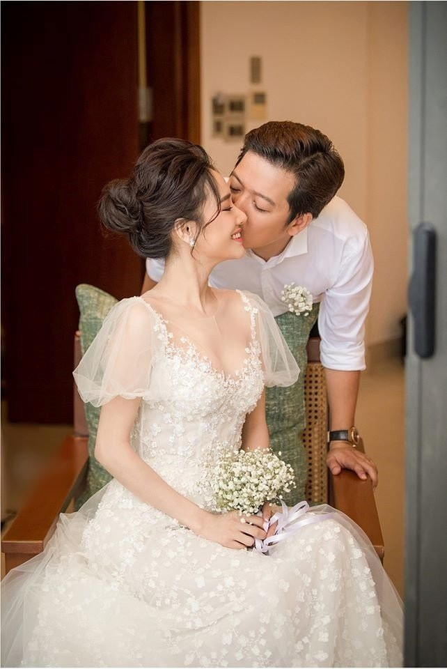 Vay cuoi cua cac co dau Vbiz lam dam cuoi o bien: Ngo Thanh Van kin dao tinh te-Hinh-11