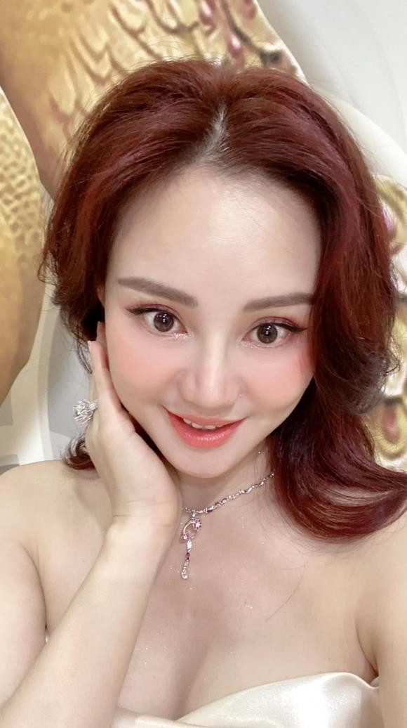 Vy Oanh noi ve thanh cong khi so huu cong ty voi von dieu le 20 ty-Hinh-3