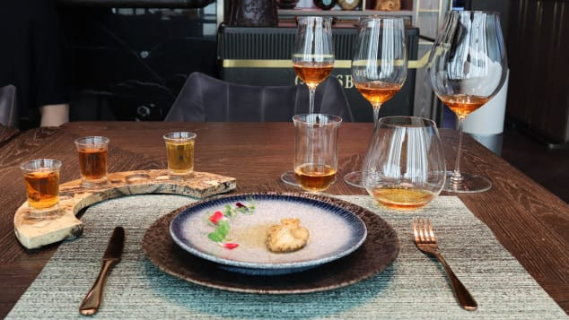 Không phải bào ngư vi cá, ly trà này mới là thứ có giá nghe phải thót tim Khong phai bao ngu vi ca, ly tra nay moi la thu co gia nghe phai thot tim