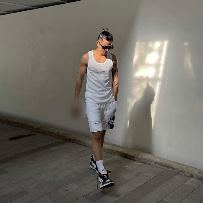 Bi to bat ca hai tay, no nan, nguoi mau ket doi cung nang tho lai Phap noi gi?-Hinh-3