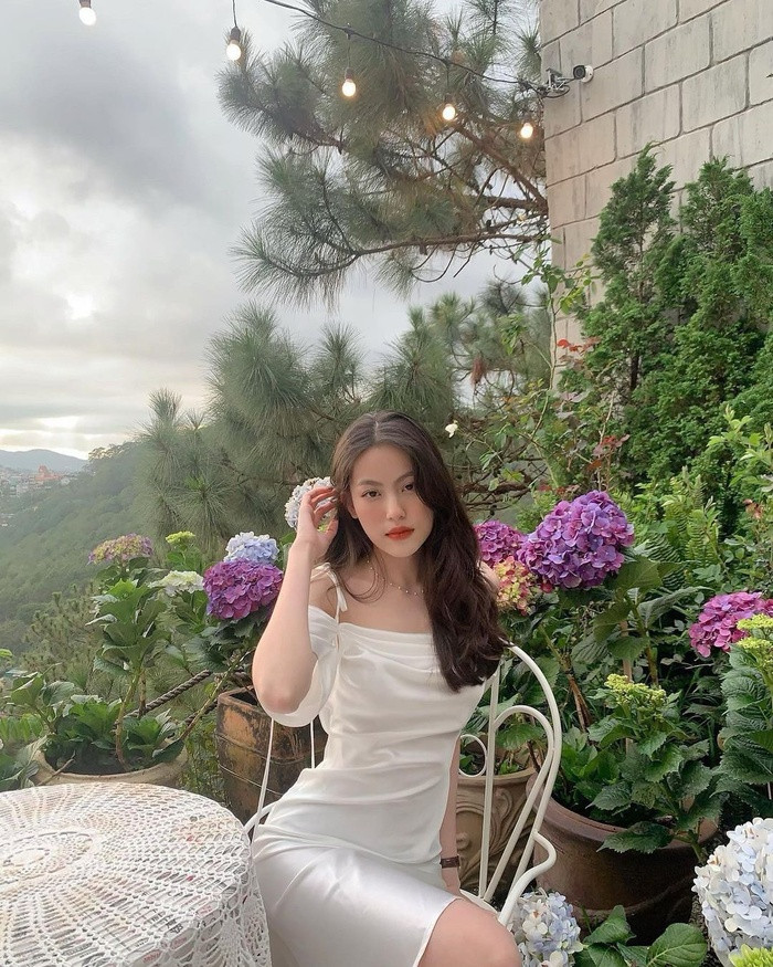 "Bạn gái tin đồn" công khai ủng hộ HIEUTHUHAI trên mạng xã hội - Hình 2 "Bạn gái tin đồn" công khai ủng hộ HIEUTHUHAI trên mạng xã hội ảnh 2