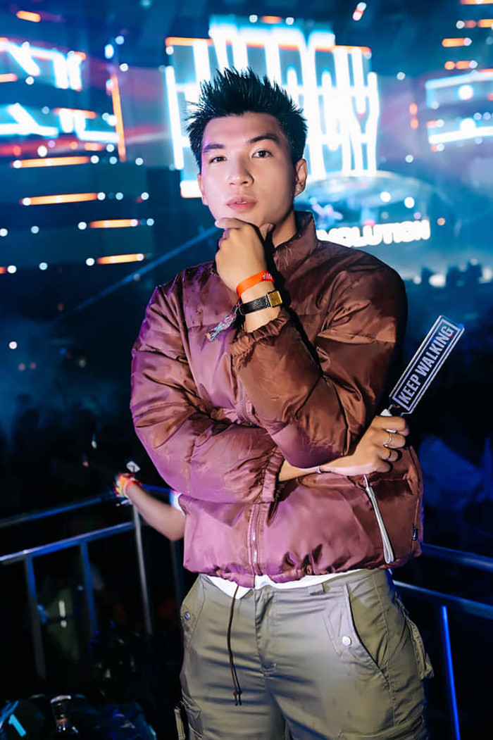 "Bạn gái tin đồn" công khai ủng hộ HIEUTHUHAI trên mạng xã hội ảnh 5