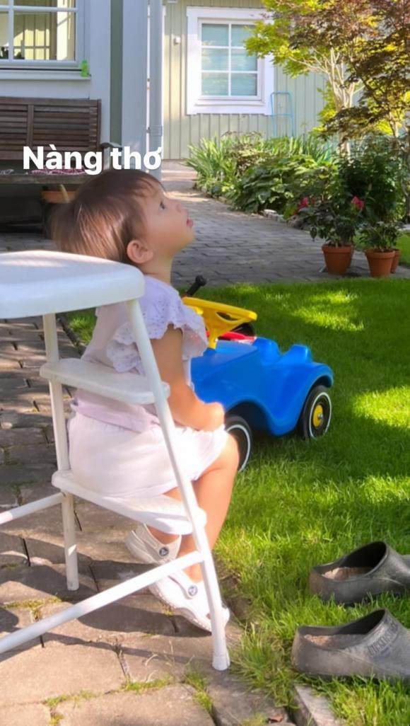 Subeo chup anh cho hai em: Lisa hoa nang tho, Leon ngoi im cung tau hai-Hinh-9