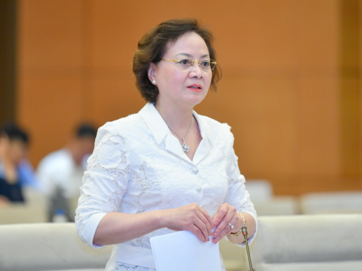 Bo Noi vu cat giam 2 vu, sap nhap 1 truong dai hoc