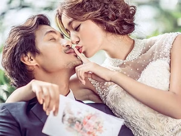 Moi quen duoc ba tuan, ban gai xinh dep da doi dinh hon-Hinh-2