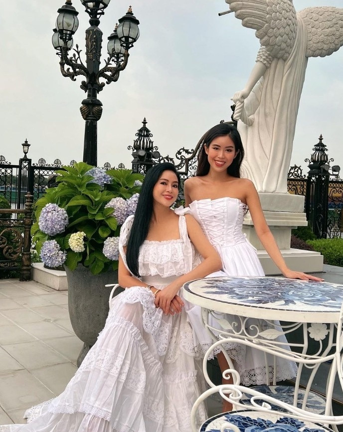 Dien vien Thuy Tien 'Vi dang tinh yeu': Song nhu ba hoang, tre dep o tuoi 52-Hinh-10