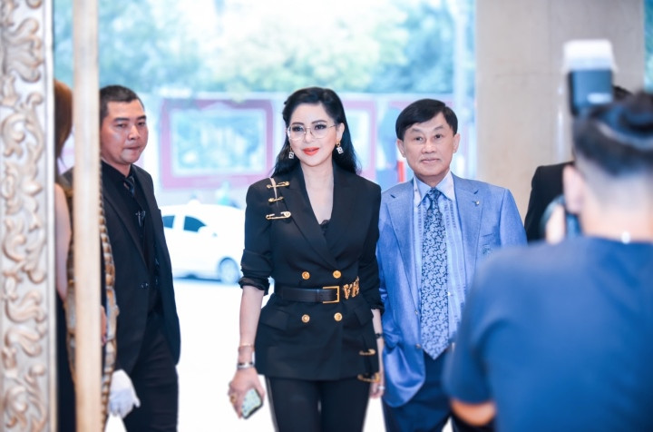 Dien vien Thuy Tien 'Vi dang tinh yeu': Song nhu ba hoang, tre dep o tuoi 52-Hinh-5