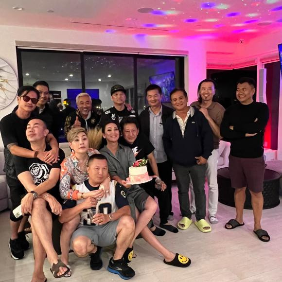 Nhan sac o tuoi U50 dang nguong mo cua ca si Huong Thuy-Hinh-5