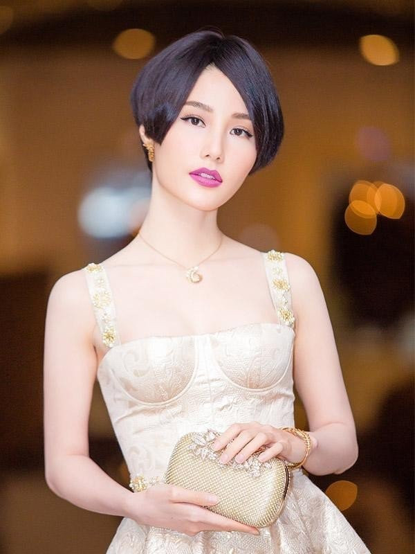 Dàn mỹ nhân Việt không ngại đổi diện mạo vì vai diễn: Việt Hương cắt trọc đầu - Hình 6 Dan my nhan Viet khong ngai doi dien mao vi vai dien: Viet Huong cat troc dau-Hinh-6