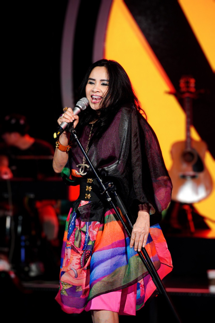 Diva Thanh Lam duoc vi hon phu cham soc tung li tung ti-Hinh-3