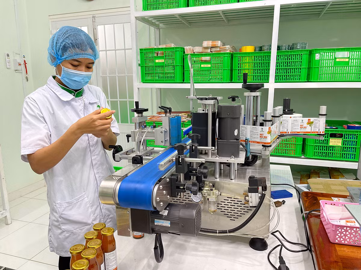 Cô gái Khmer kiếm bạc tỷ với nghề mát xa hoa - Hình 3 Co gai Khmer kiem bac ty voi nghe mat xa hoa-Hinh-3