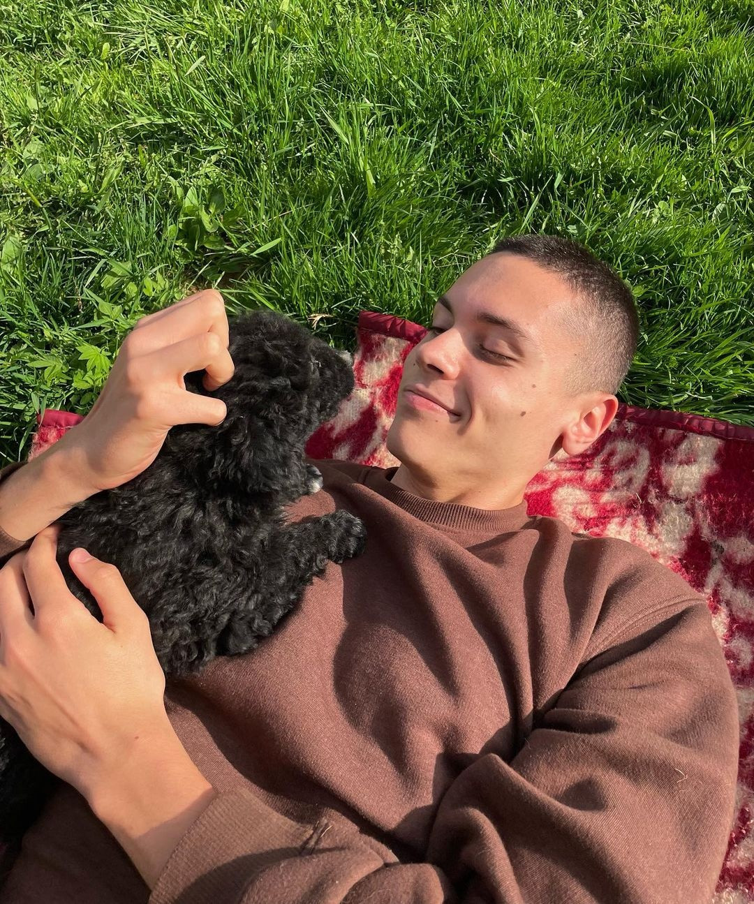 Ngoi sao 18 tuoi pha nhieu ky luc boi loi the gioi-Hinh-8