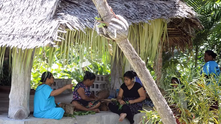 Đây là đất nước có diện tích nhỏ nằm ở biển Thái Bình Dương. Nền kinh tế chủ yếu nông nghiệp, đánh bắt cá.