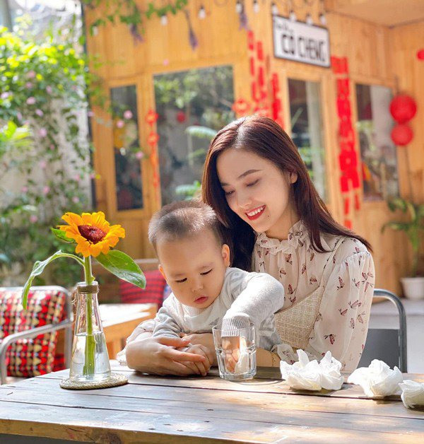 Hoa khoi vua lam me, vua tot nghiep dai hoc loai gioi-Hinh-5