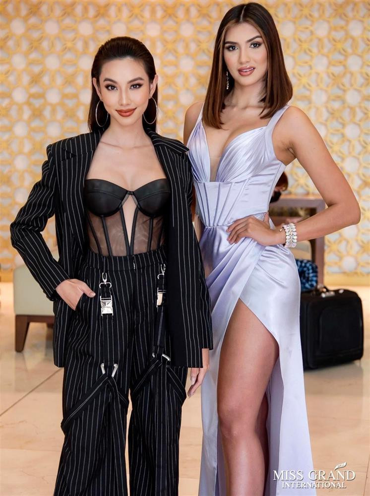 Gap lai sau 4 thang, A hau 1 dep hon Thuy Tien bong dung lep ve