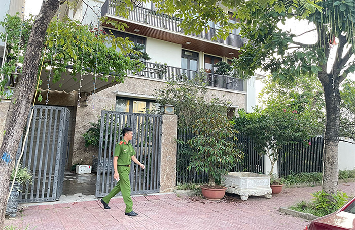 Hai văn bản 'dọn đường' của Lào Cai trong vụ khai thác triệu tấn quặng chui - Hình 2 Hai van ban 'don duong' cua Lao Cai trong vu khai thac trieu tan quang chui-Hinh-2