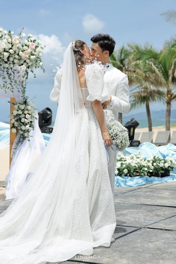 Vo Tay cua thu mon Bui Tien Dung dang anh dien bikini voi vong eo nho xiu-Hinh-6