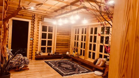 Gia chu dung can nha go giua long Ha Noi lam noi nghi duong-Hinh-10