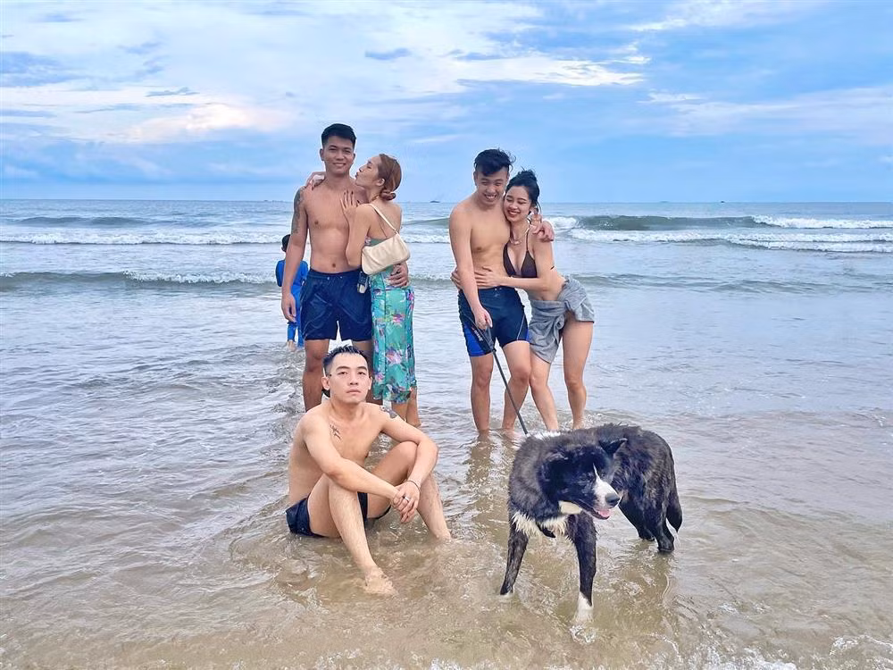 Buon cua Pho Dac Biet khi choi hoi ban noi tieng deu co bo