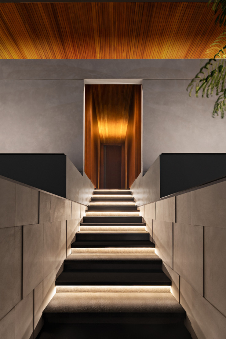 Lối vào chính được thiết kế với tiền sảnh lớn