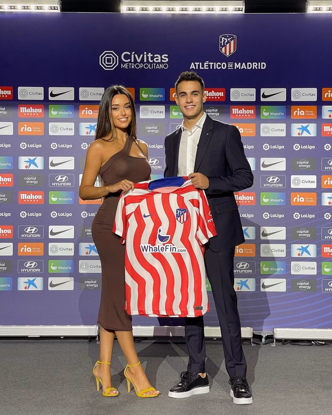 Ban gai nong bong cua Reguilon