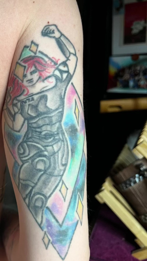 Co gai co hinh xam Wonder Woman day “tham hoa”-Hinh-3