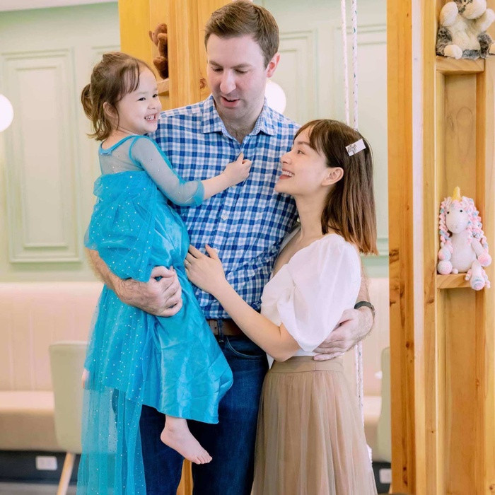 Cuoc song hon nhan hanh phuc cua Lan Phuong va chong Tay