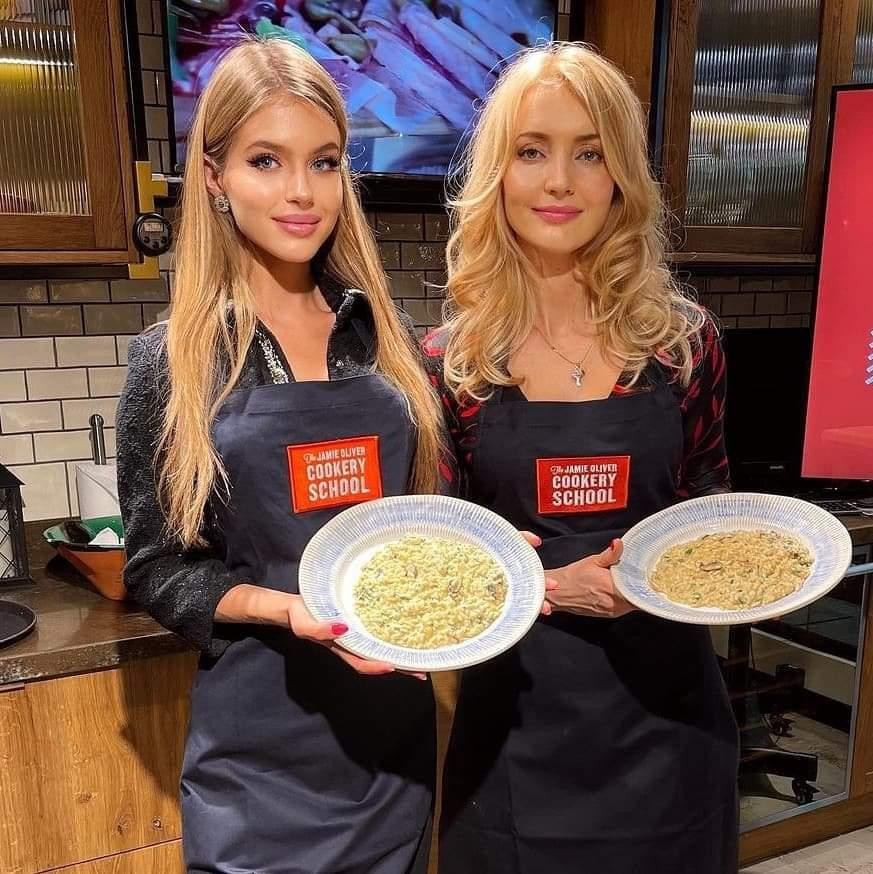 Hoa hau Nga tuyet sac lep ve me de tre dep nhu bup be-Hinh-5