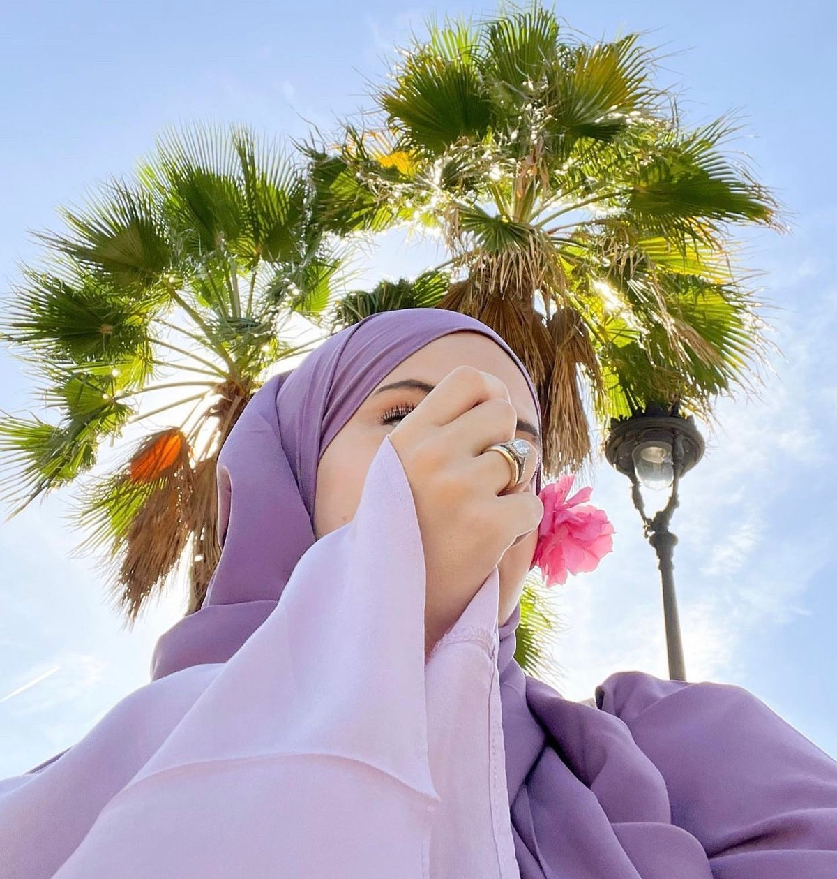 Rima Edbouche sinh năm 1999 tại Douar Aghbalou, Morocco. Gia đình của Rima chuyển đến Pháp khi cô còn nhỏ. Mọi thông tin khác về vợ của Dembele đều được giữ kín.