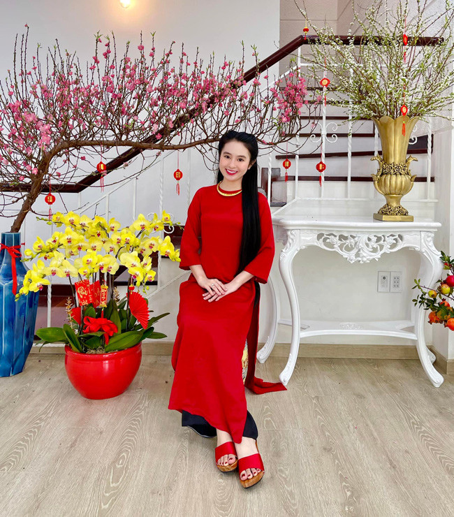 Nữ sinh Kon Tum cuốn hút với vẻ đẹp dịu dàng, thanh tao.