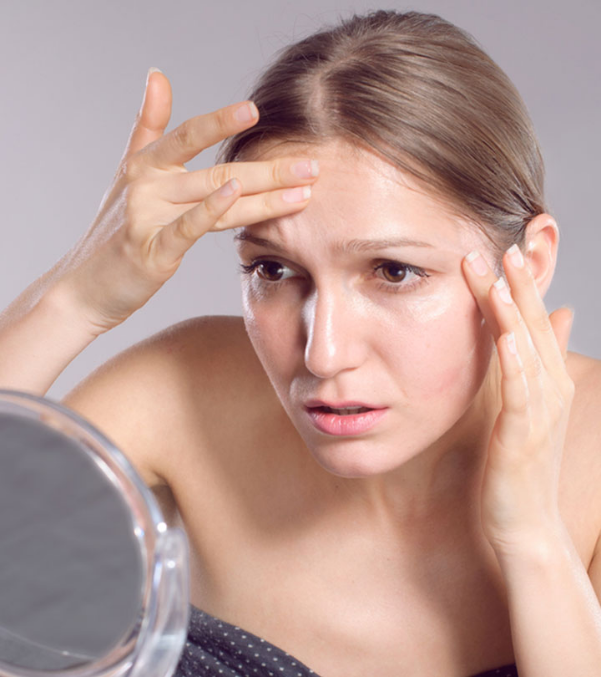 Những người phụ nữ có nét tướng này phải kết hôn muộn thì mới hạnh phúc, bởi khi đó có thể tính cách họ đã bớt phần xốc nổi, tùy ý quyết định theo cảm xúc, tránh được việc phải đi qua nhiều cuộc hôn nhân mới đến được bến bờ hạnh phúc.