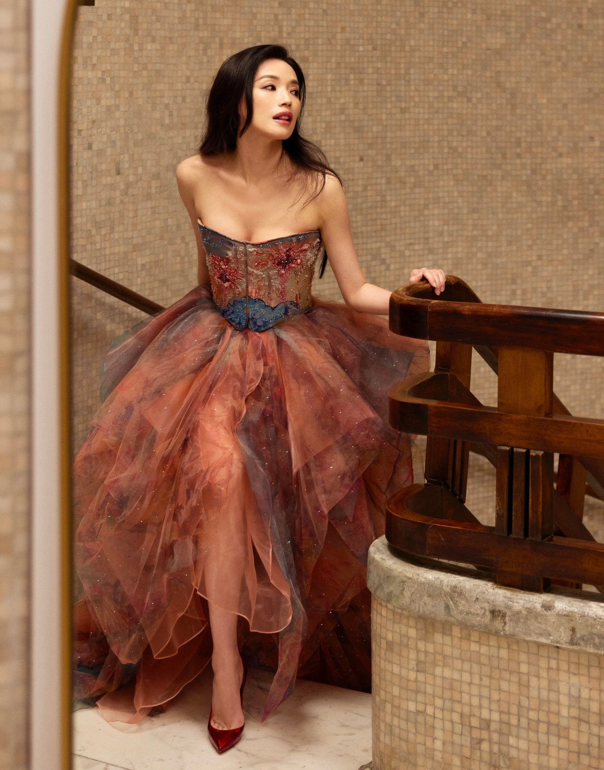 br/> Ở tuổi 50, Thư Kỳ được khen ngợi bảo dưỡng ngoại hình rất tốt. Cô lúc nào cũng toát lên sự tươi trẻ, phóng khoáng, tự tin, ngọt ngào như thiếu nữ. Sắc vóc lộng lẫy của Thư Kỳ nhận được nhiều lời khen của khán giả Trung Quốc. Công chúng cho rằng Thư Kỳ là đại diện xuất sắc nhất của giới giải trí Hoa ngữ ở hiện tại. Hình ảnh chưa qua chỉnh sửa của Thư Kỳ, do trang Getty Images chia sẻ không khác nhiều so với loạt ảnh do phía nữ diễn viên đăng tải.