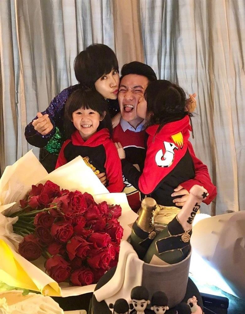 'Bao cong dep trai nhat man anh xu Trung': 'Dai gia ngam' cua showbiz-Hinh-8