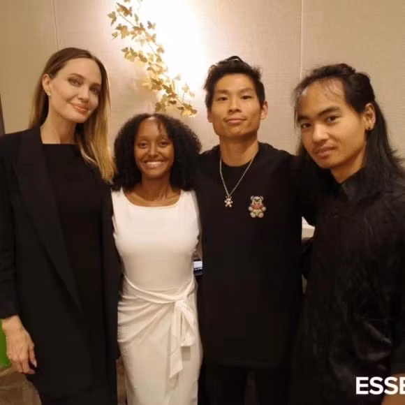 8 nam rong ra tranh dau voi Angelina Jolie, Brad Pitt nhan ket dang-Hinh-3